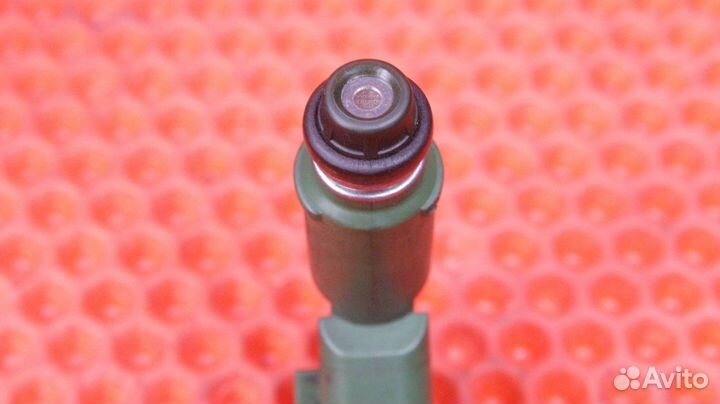 Форсунка топливная Volvo C30 MK38 B5244S4 9470229