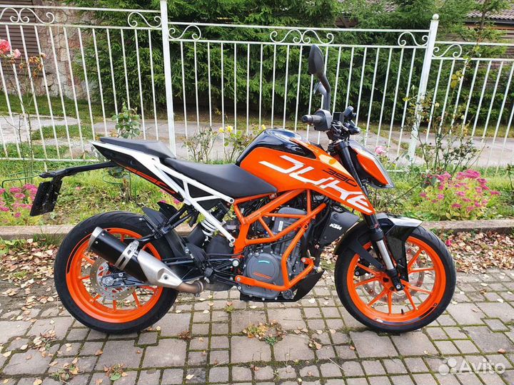 KTM Duke 390 на новых шинах Metzeler