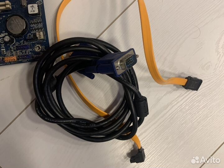 Материнская плата