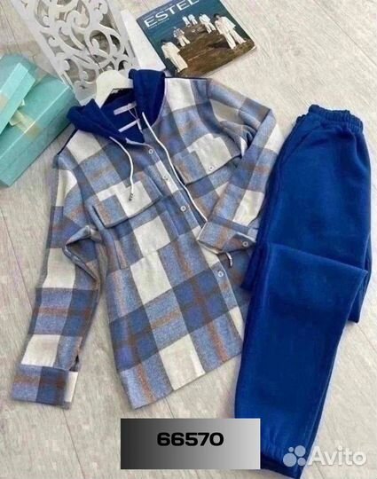 Костюм женский