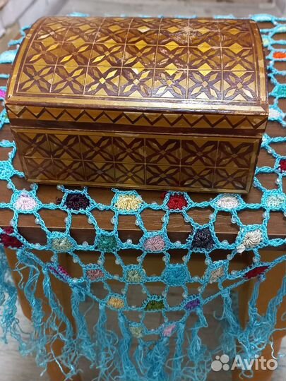 Шкатулка дерево, с инкрустацией