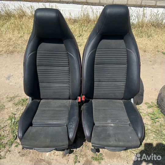 Сиденье переднее Mercedes GLA X156