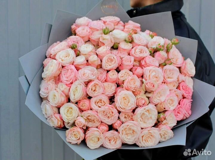 Букет из 31 пионовидных роз