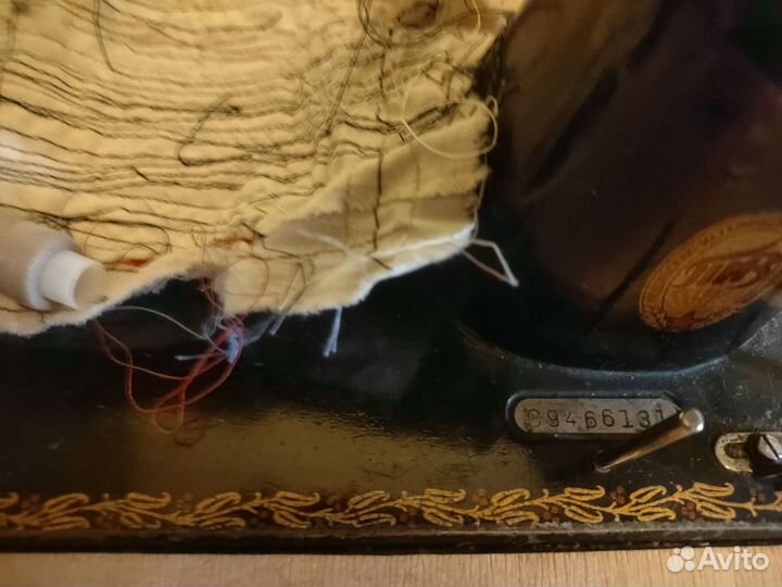 Швейная машина на станине