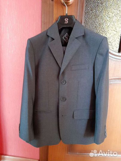 Школьный костюм для мальчика 134 и 146 размер