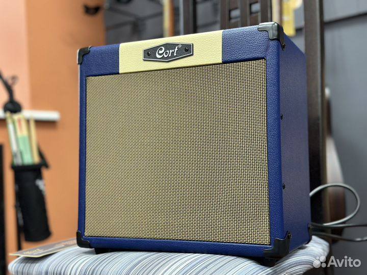Комбоусилитель cort новый
