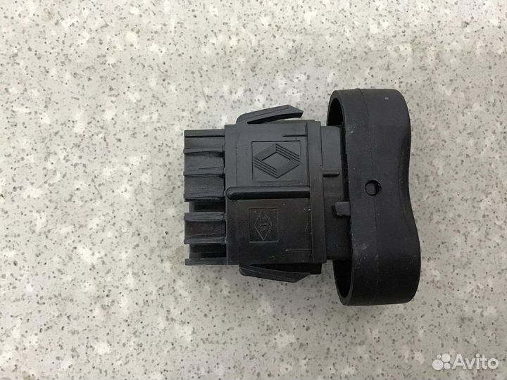 Кнопка многофункциональная Nissan Almera (G15) 201