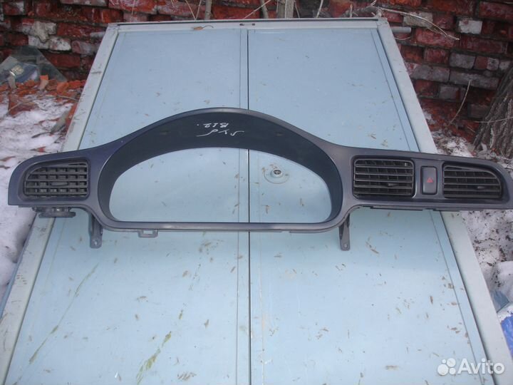 Накладка панели приборов Subaru Legacy Outback B12