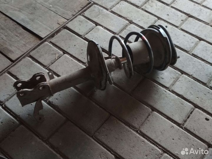 Стойки toyota corolla 110