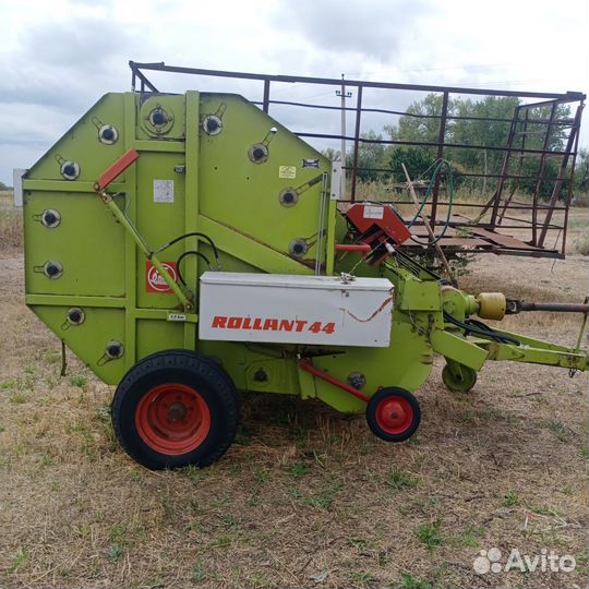 Пресс-подборщик Claas Rollant 44, 2004