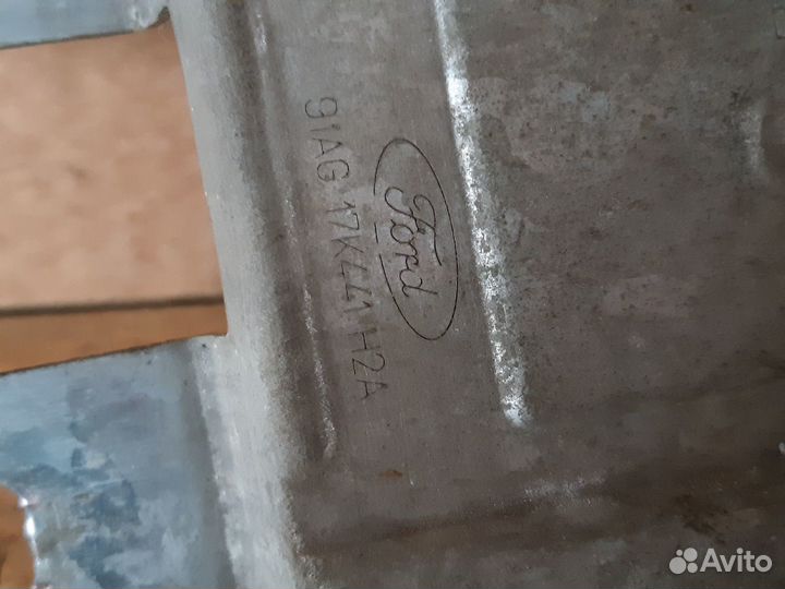 Моторчик стеклоочистителя заднего Форд Эскорт