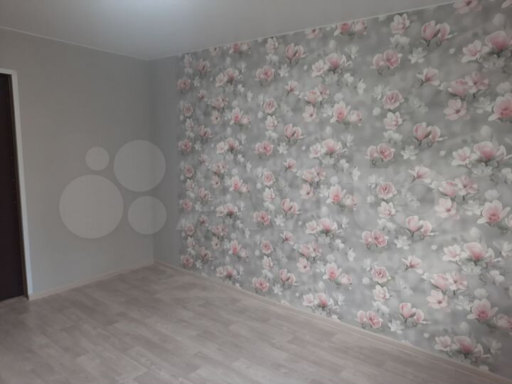 Комната 13 м² в 5-к., 2/4 эт.