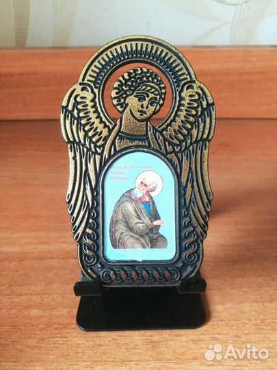 Иконы и книги