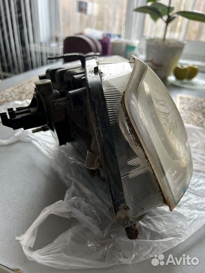 Фара правая на Renault Logan 1 (2009г)