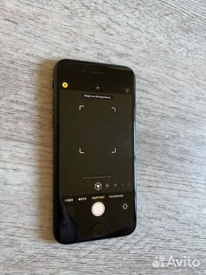 Телефон iPhone se 2020