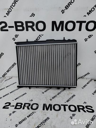 Радиатор охлаждения Citroen Berlingo B9 2008-2023