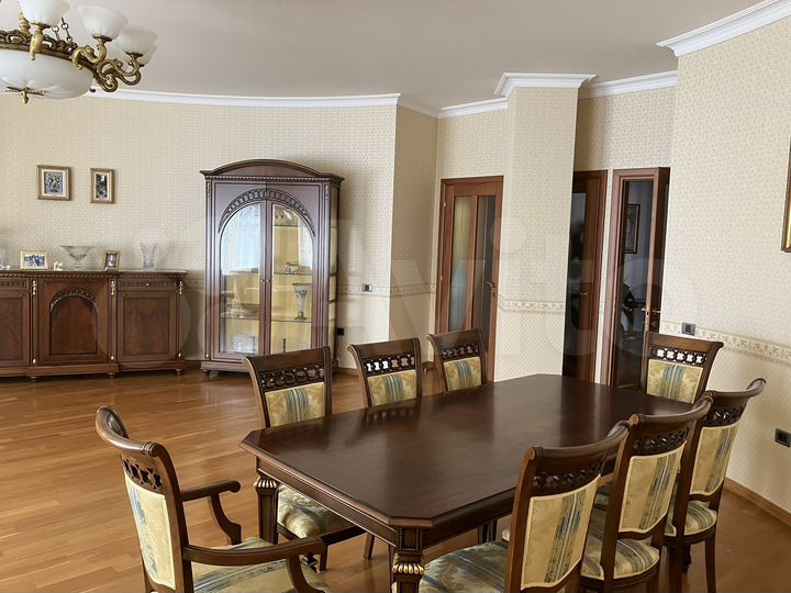 5-к. квартира, 220 м² (Азербайджан)