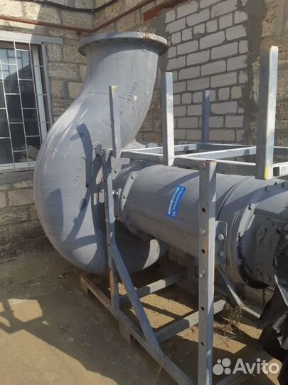 Водяной насос, производительность 1 тонна в секунд