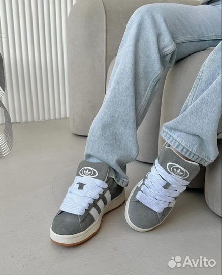 Кроссовки оптом