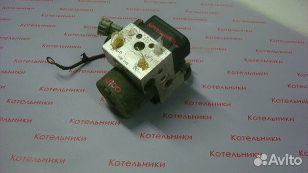 Nissan 47600-4J700 Блок ABS