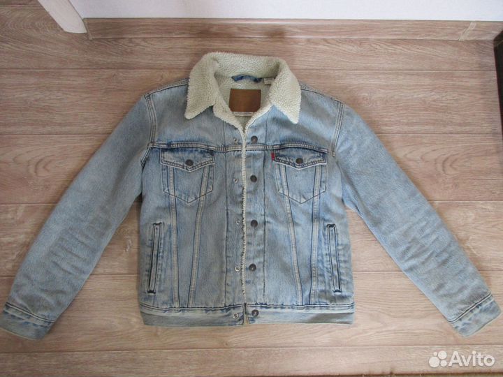 Джинсовая куртка Levis шерпа