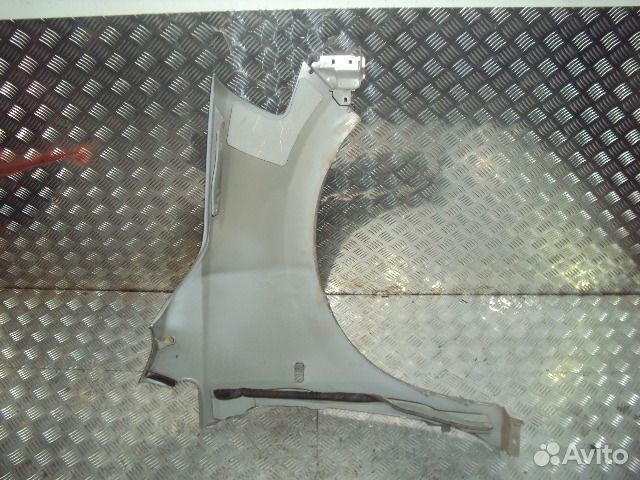 Крыло Tiida (07-12) пер L б\у (арт. F3101ED0MA)