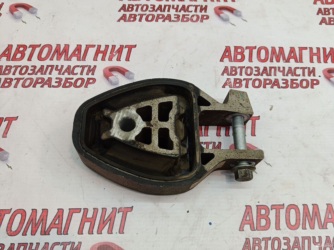 Подушка двигателя задняя Джили Кулрей SX11