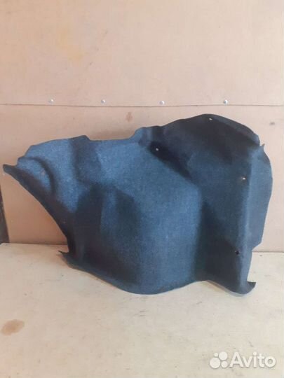 Обшивка багажника левая Mitsubishi Galant 7