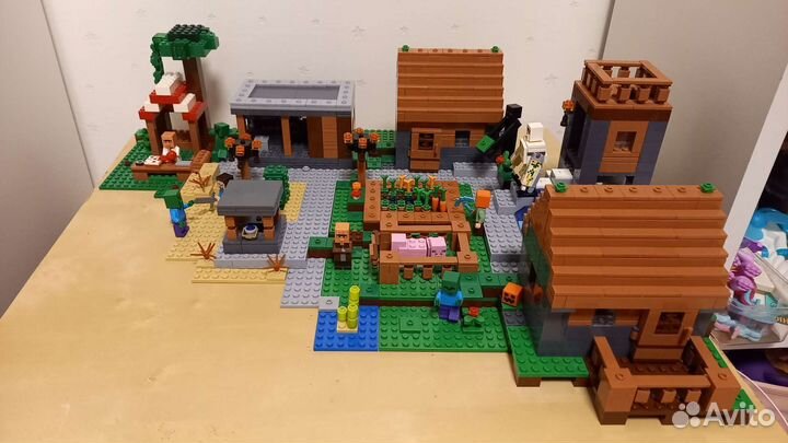Lego Майнкрафт Большая деревня