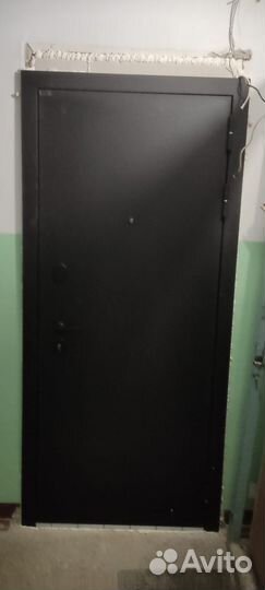 Дверь входная металлическая новая