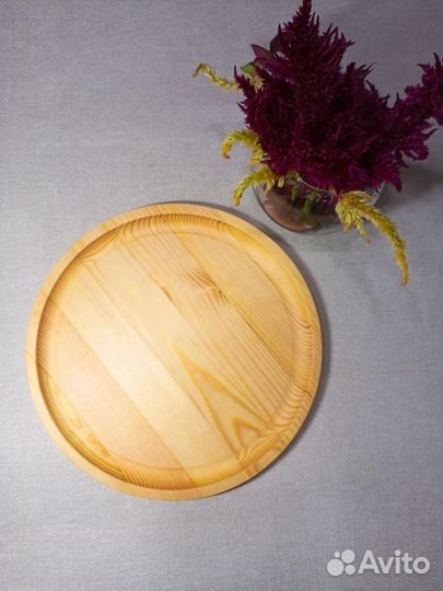 Деревянное блюдо