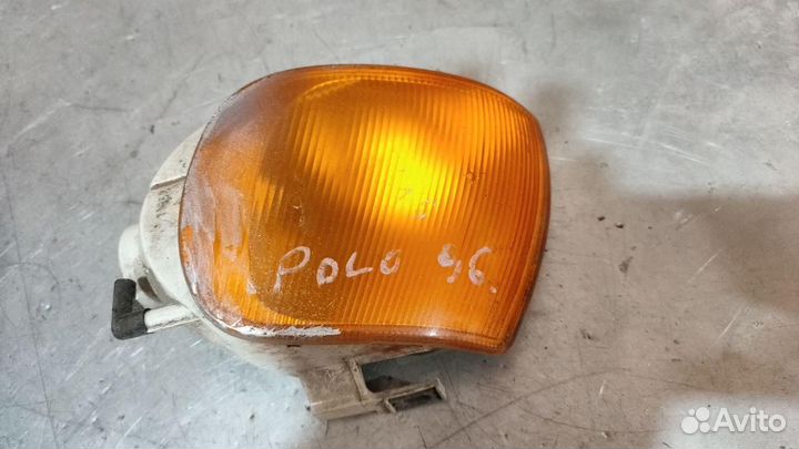 Поворотник левый Volkswagen Polo 3 1998 953049B