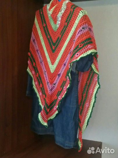 Шаль вязаная 