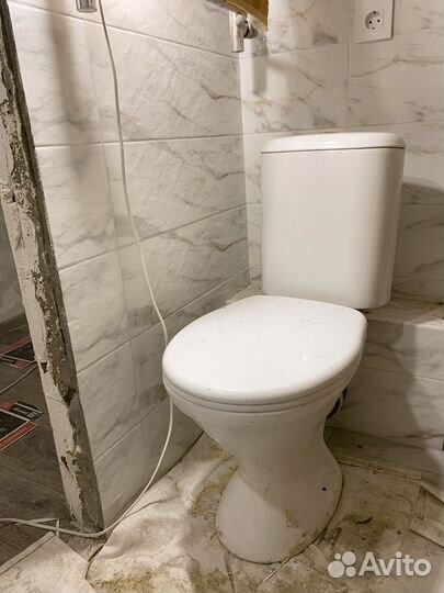 Унитазы и бачки бу