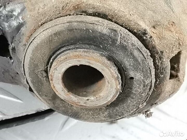 Рычаг передний правый Volkswagen Golf 3 2000