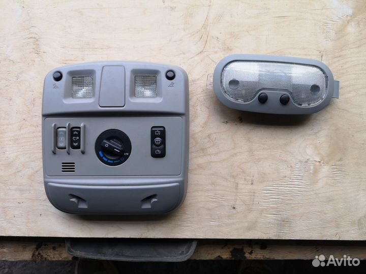 Плафон салонный для Cadillac SRX 2003-2009