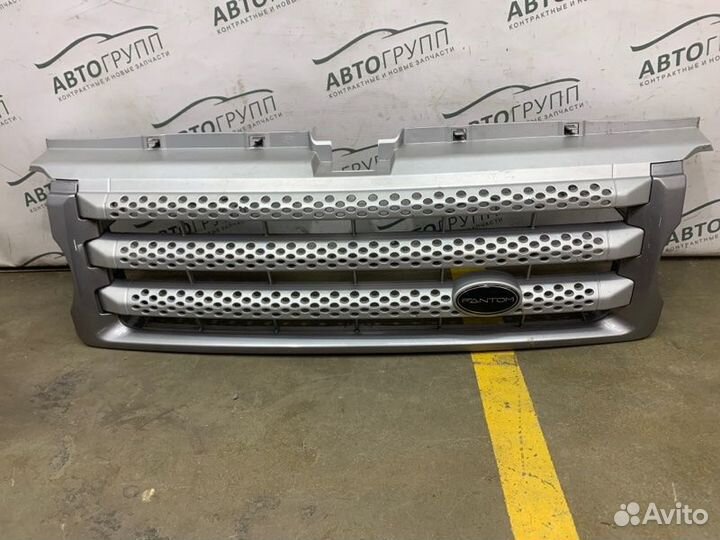 Решетка радиатора Land Rover Range Rover Sport 1