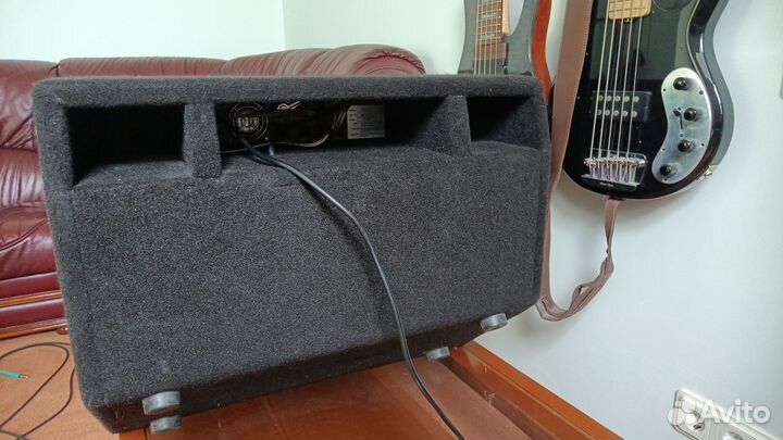 Комбоусилитель для бас гитары Combo Head Mark bass