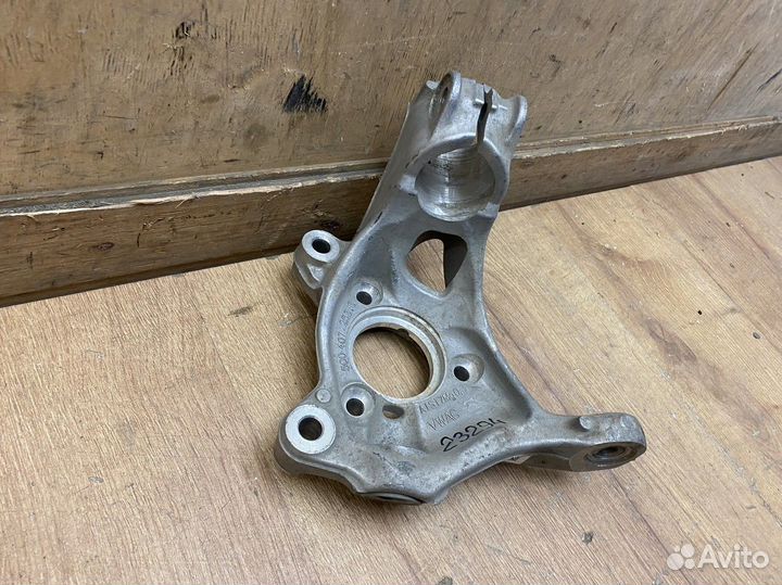 Кулак поворотный передний правый Skoda Kodiaq 17+