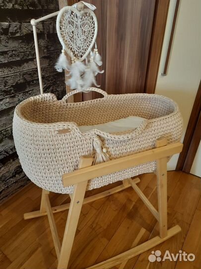 Люлька вязаная для младенца