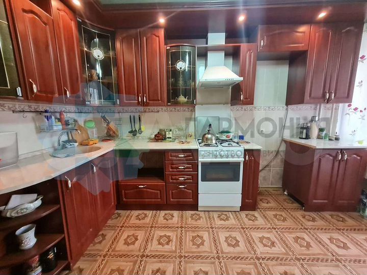 2-к. квартира, 71,4 м², 2/5 эт.