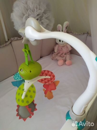 Музыкальный мобиль на кроватку tiny love