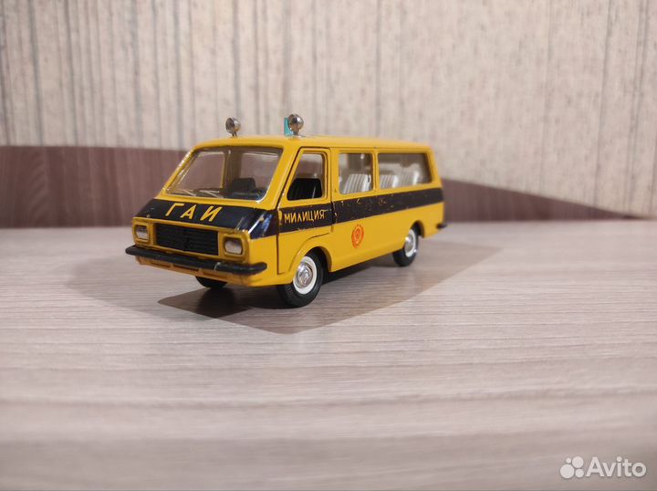 Модель автомобиля 1:43 СССР