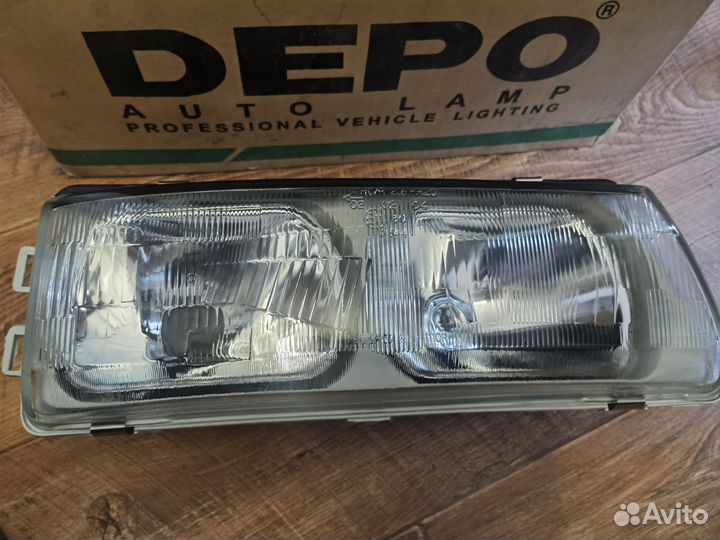 Передняя правая фара Mitsubushi Galant 6