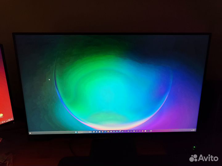 Смарт-монитор Samsung 4K S32AM700UI