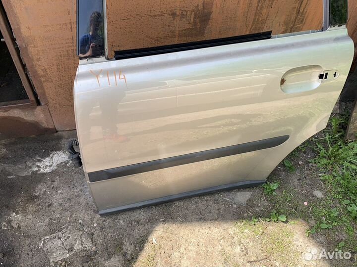 Volvo xc90 дверь задняя левая золотистая