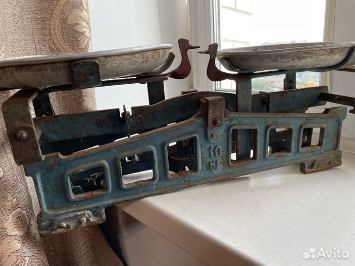 Бытовые весы утка с часами литьё чугун