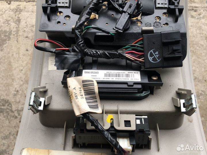 Блок кнопок в потолок Cadillac Escalade III