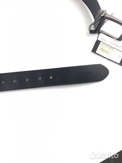 Мужской кожаный ремень черный