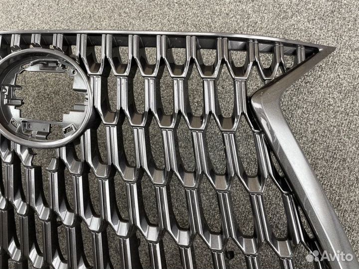 Решетка радиатора Lexus NX 2021